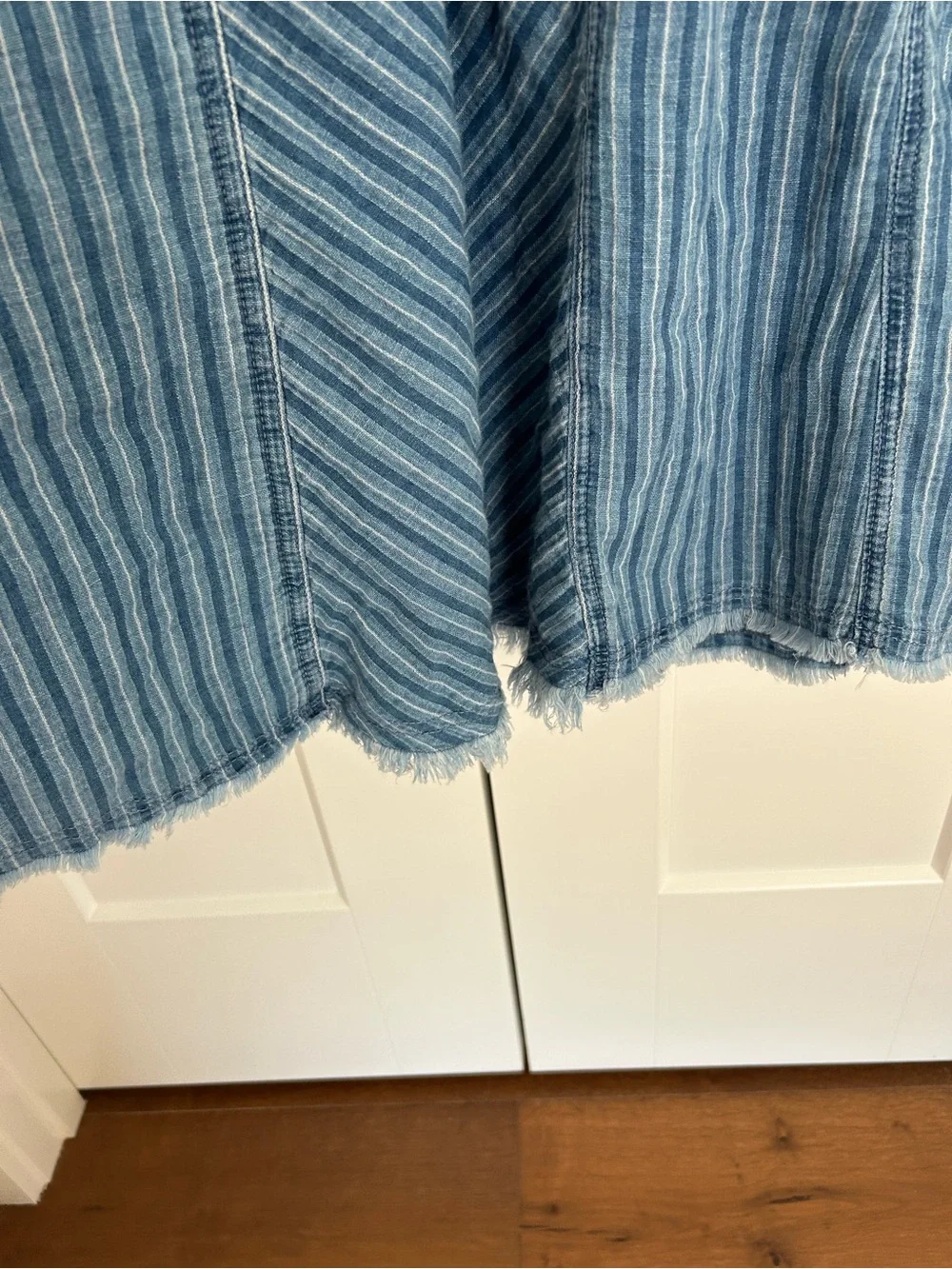 Chicos Striped Gauze Denim Sleeveless Blue Midi Dress, Size 4-6 - Picture 7 of 8
